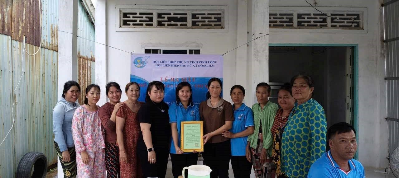 PHÁT HUY TINH THẦN “TƯƠNG THÂN TƯƠNG ÁI” CHI HỘI PHỤ NỮ ẤP ĐỘNG CAO, XÃ ĐÔNG HẢI RA MẮT MÔ HÌNH 
 “SAN SẺ YÊU THƯƠNG”
